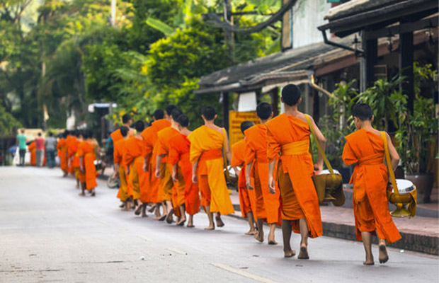 laos tour